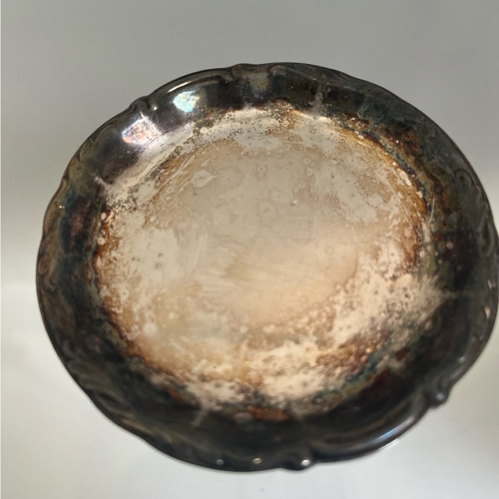 Small Glass Dome with Metal Base - Picture 5 of 5
